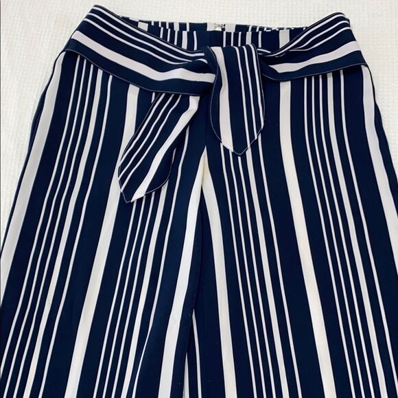 Striped Navy and White Wide Legs Women's Pants - Picture 1 of 5